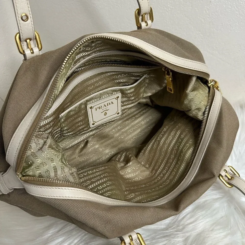 💯Authentic Prada Canapa Logo Handbag🍀